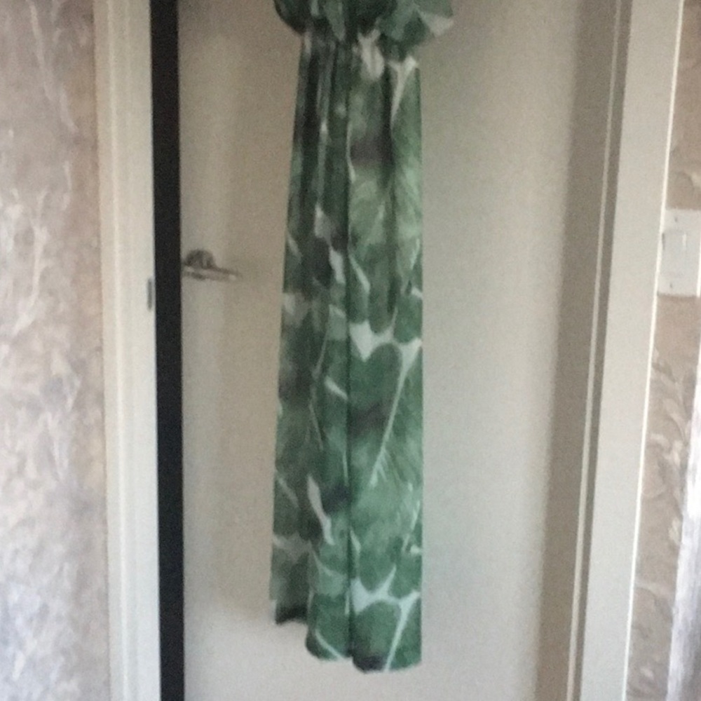 Sentimental new jumpsuit - Picture 2 of 11